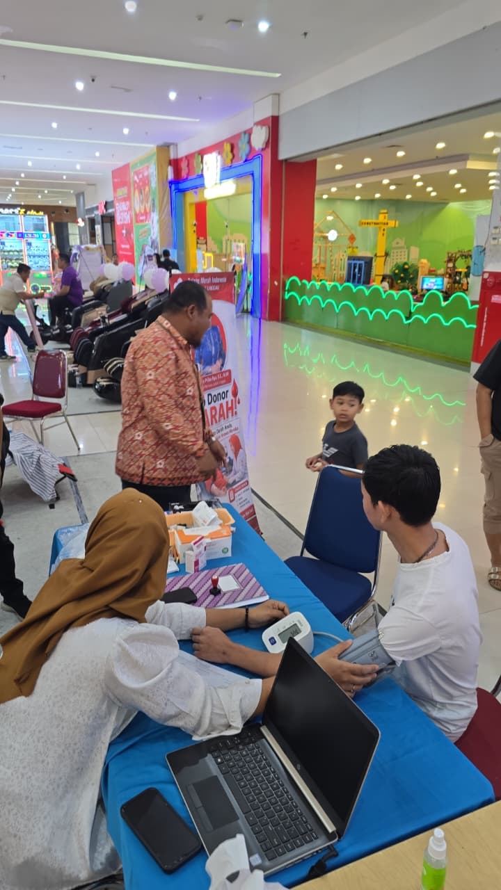 Kegiatan Donor Darah Di Lippo